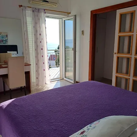 Jure Miljak Apartment Podstrana