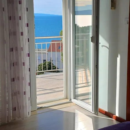 Jure Miljak Apartment Podstrana